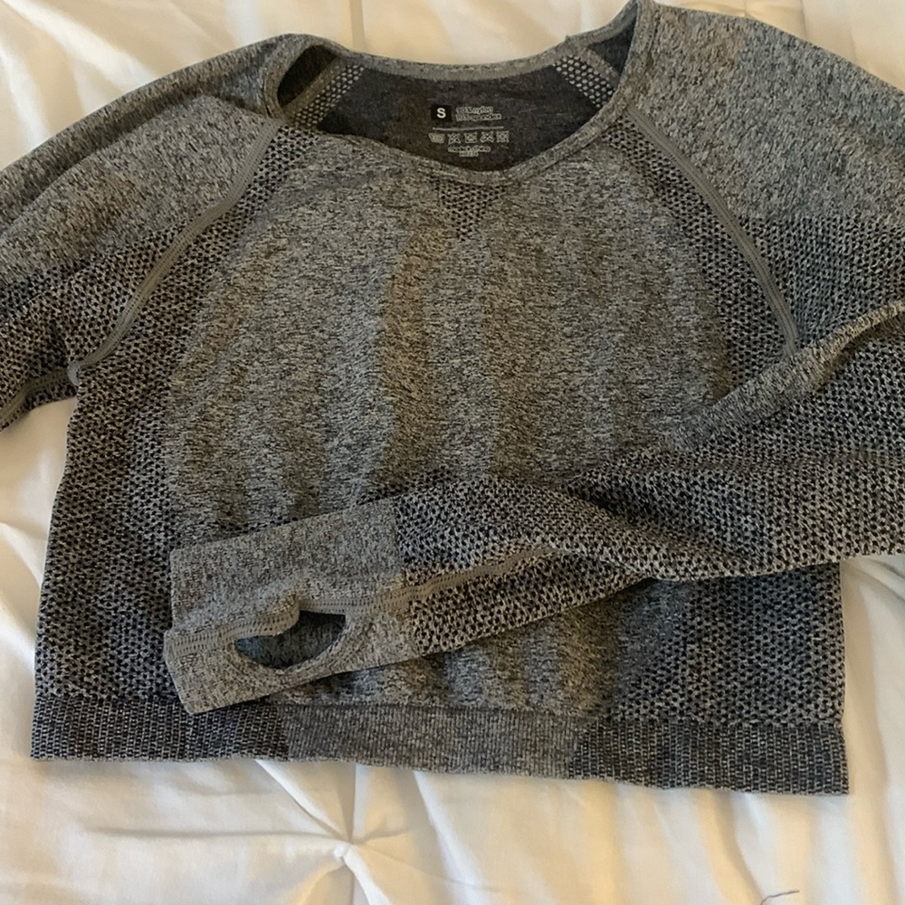 Grey workout top/ half top